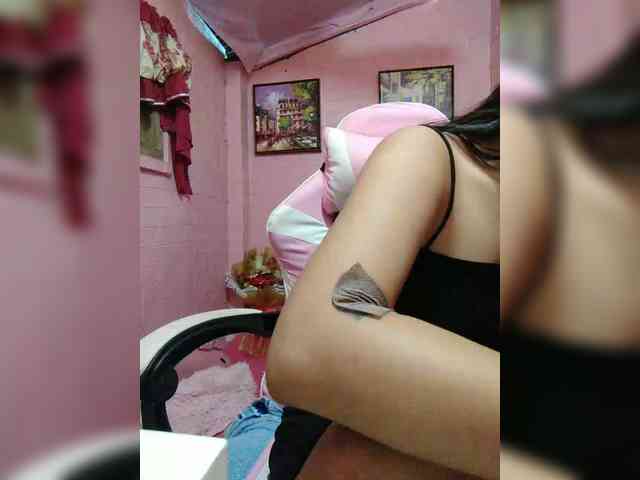 hornylittleprincess69 webcam