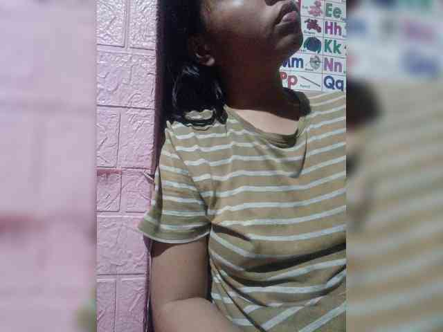 hornylittleprincess69 webcam