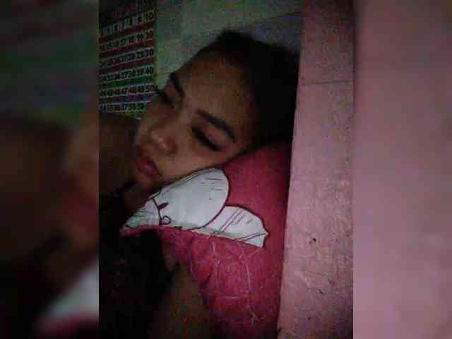 hornylittleprincess69 webcam