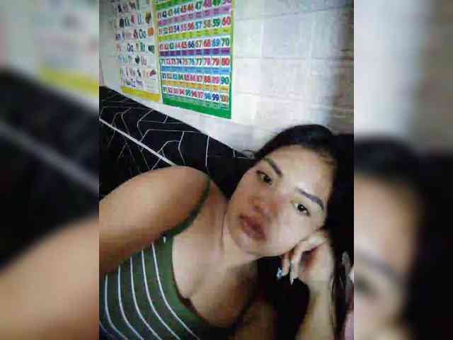 hornylittleprincess69 webcam