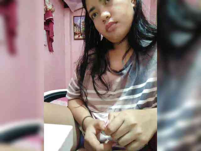 hornylittleprincess69 webcam