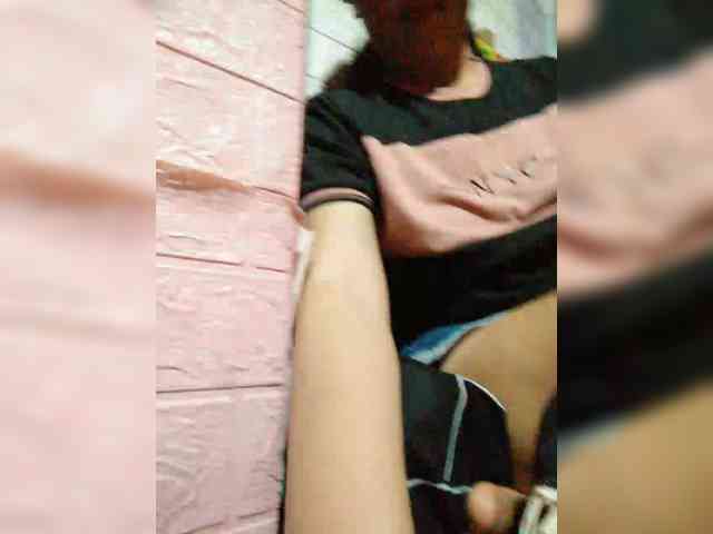 hornylittleprincess69 webcam