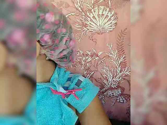 hornylittleprincess69