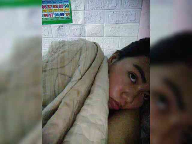 hornylittleprincess69 webcam