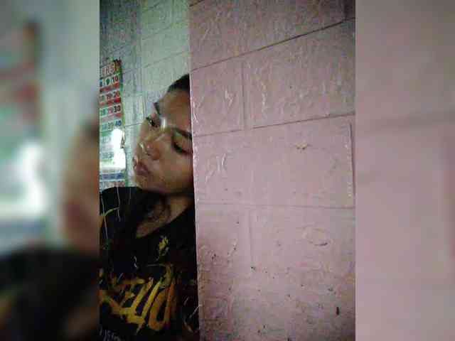 hornylittleprincess69 webcam