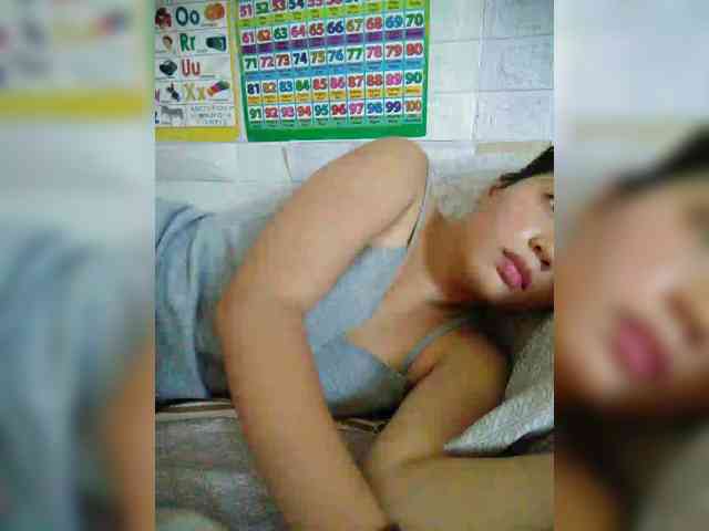 hornylittleprincess69 webcam