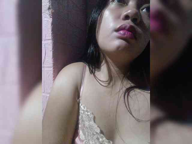 hornylittleprincess69 webcam