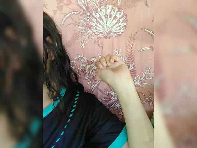 hornylittleprincess69