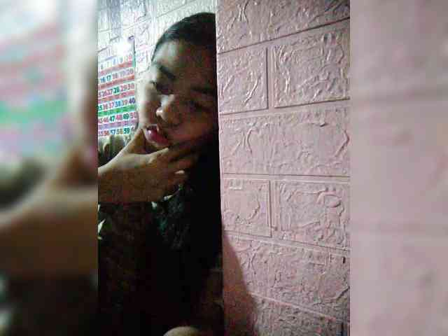 hornylittleprincess69 webcam