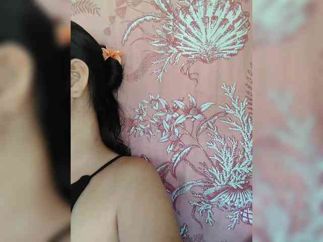 hornylittleprincess69