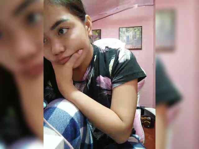 hornylittleprincess69 webcam