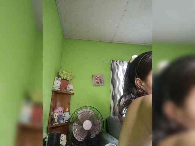 hornylittleprincess69 webcam