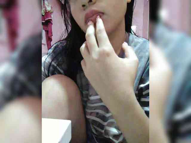 hornylittleprincess69 webcam