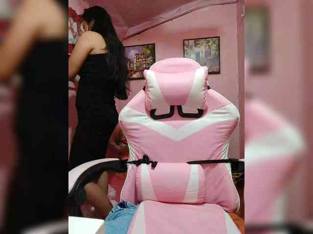 hornylittleprincess69 webcam