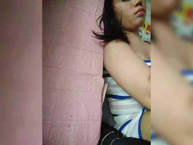 hornylittleprincess69 webcam