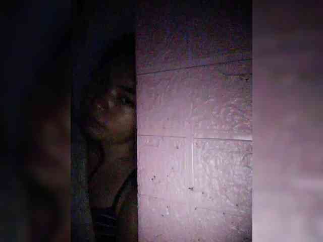 hornylittleprincess69 webcam