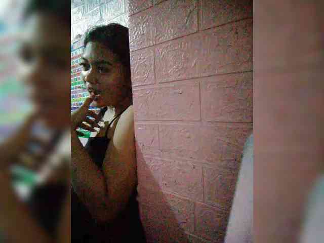 hornylittleprincess69 webcam