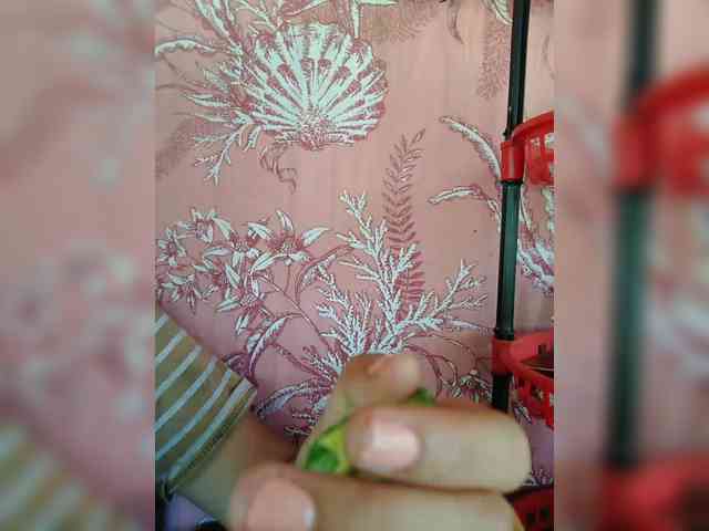 hornylittleprincess69