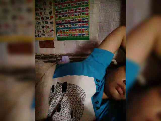 hornylittleprincess69 webcam