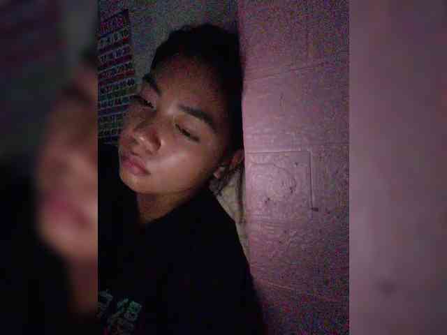 hornylittleprincess69 webcam