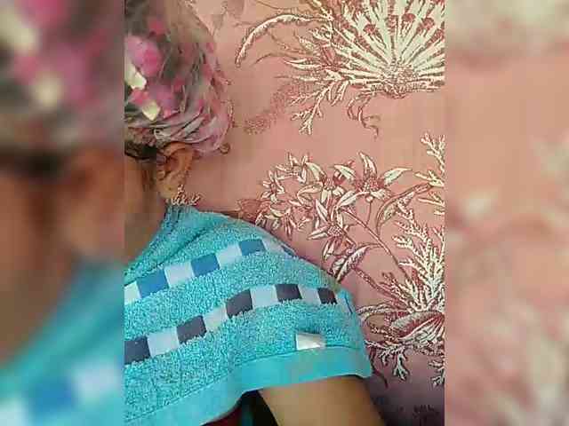 hornylittleprincess69