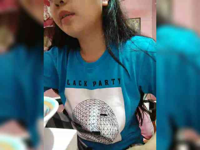 hornylittleprincess69 webcam