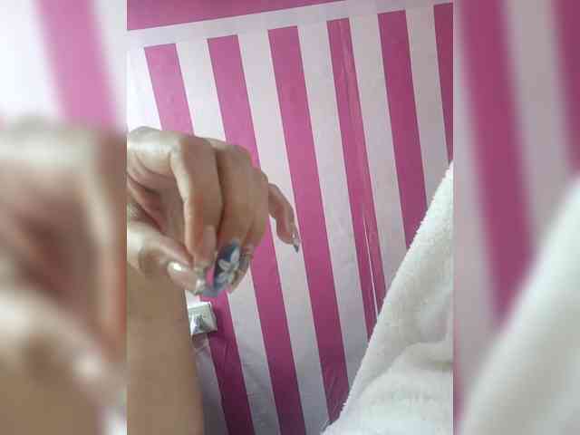 hornylittleprincess69 webcam