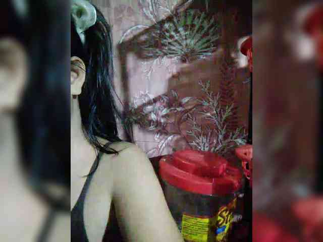 hornylittleprincess69 webcam