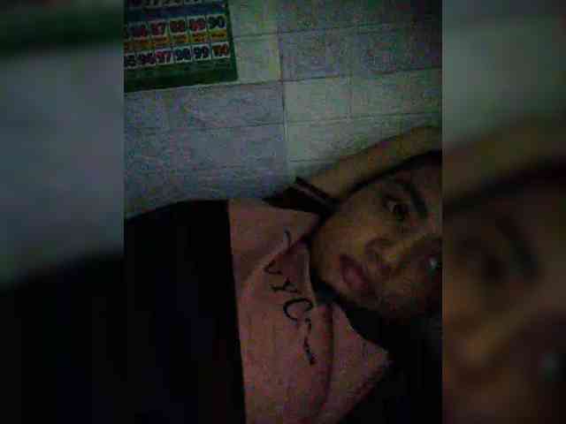 hornylittleprincess69 webcam