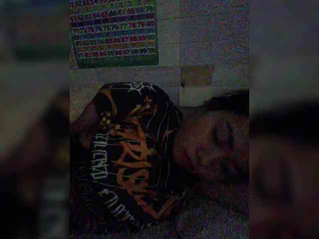 hornylittleprincess69 webcam