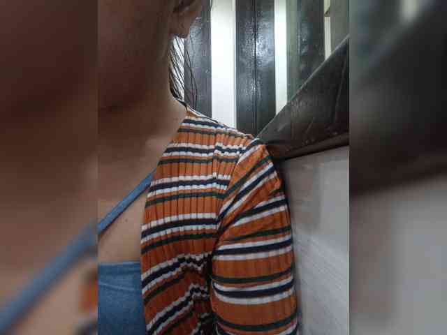 hornylittleprincess69 webcam