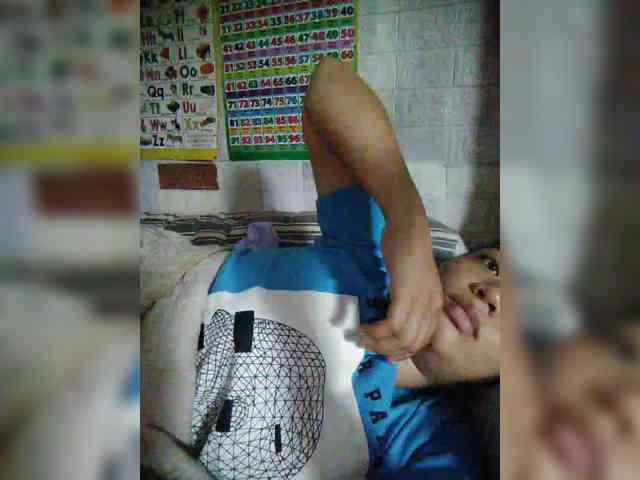 hornylittleprincess69 webcam