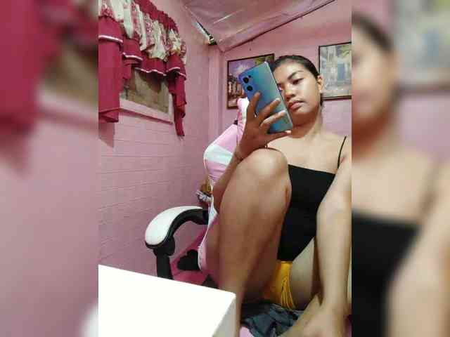 hornylittleprincess69 webcam
