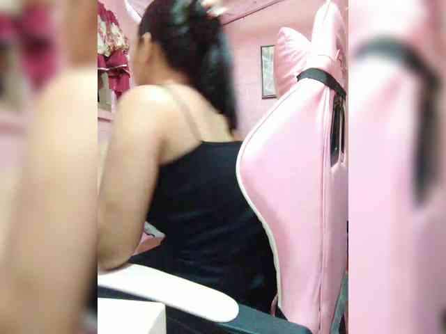 hornylittleprincess69 webcam