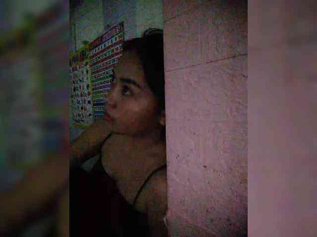 hornylittleprincess69 webcam