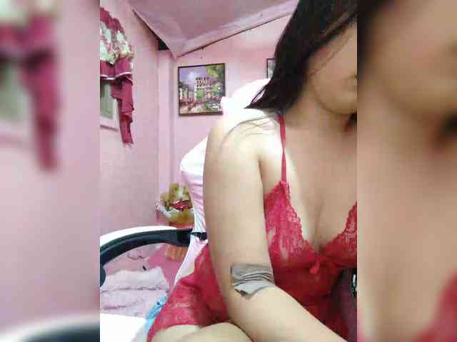 hornylittleprincess69 webcam