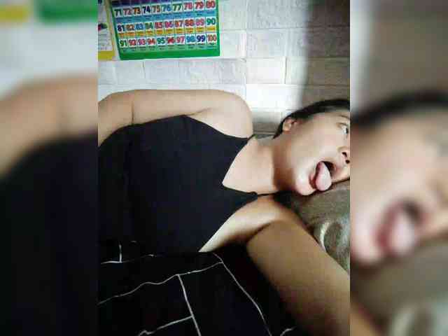 hornylittleprincess69 webcam