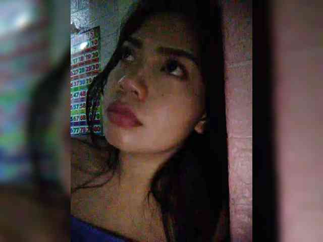 hornylittleprincess69 webcam