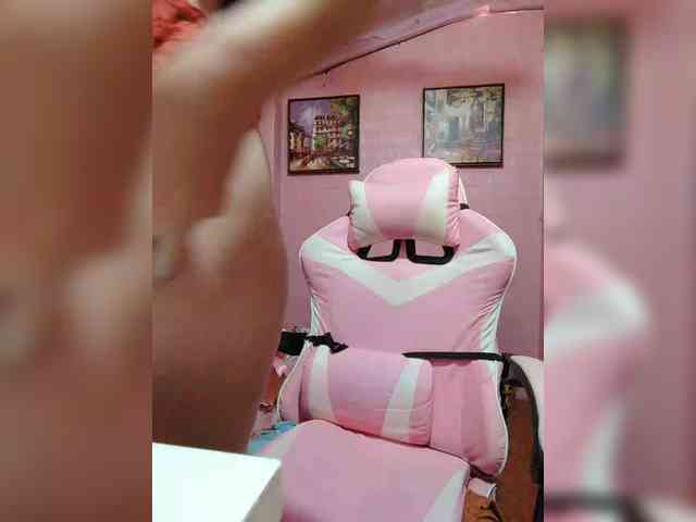 hornylittleprincess69 webcam