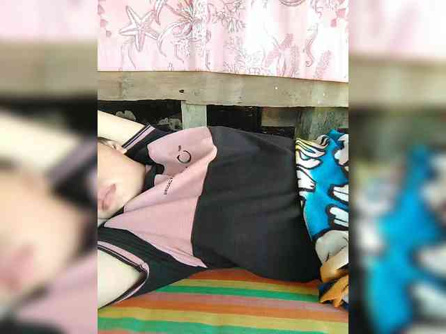 hornylittleprincess69 webcam