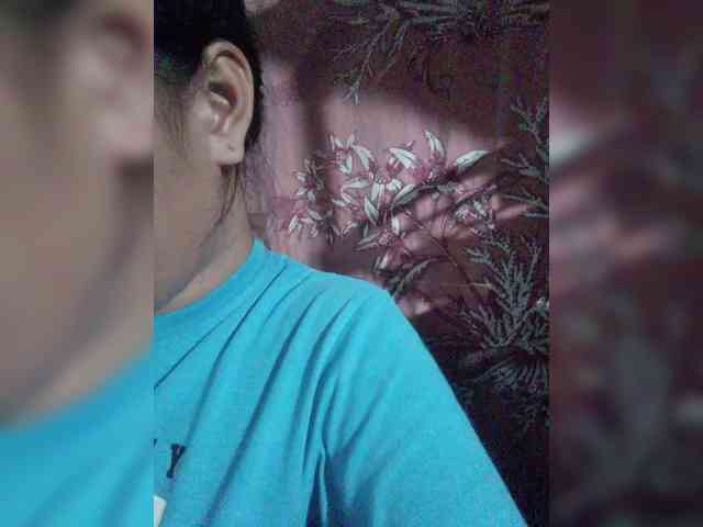 hornylittleprincess69