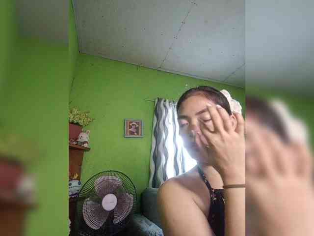 hornylittleprincess69 webcam