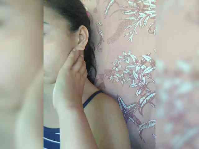 hornylittleprincess69 webcam