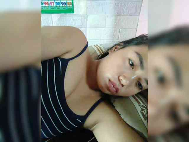 hornylittleprincess69 webcam