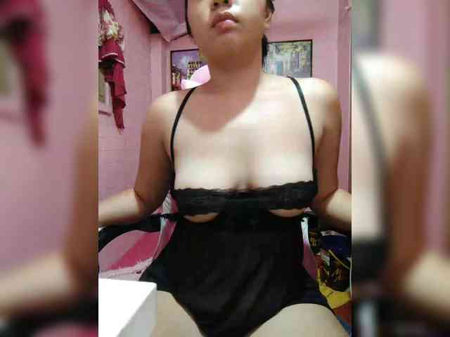 hornylittleprincess69 webcam