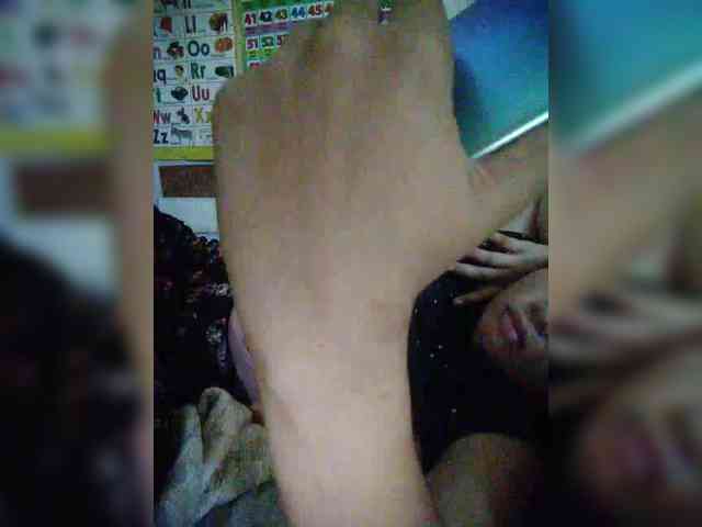 hornylittleprincess69 webcam