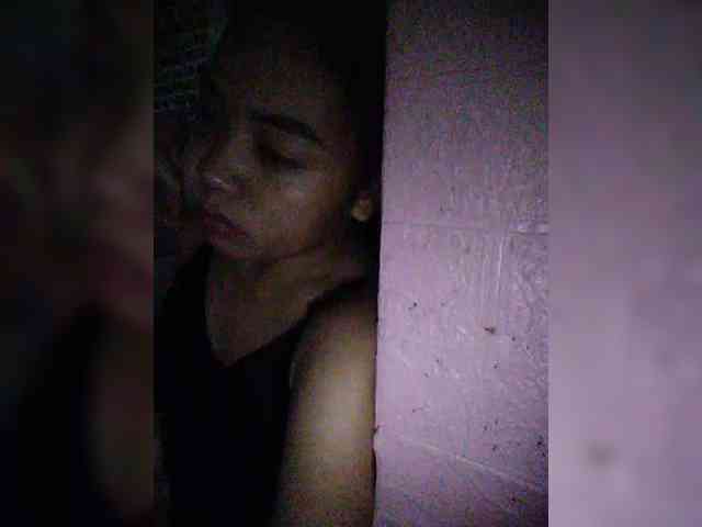 hornylittleprincess69 webcam