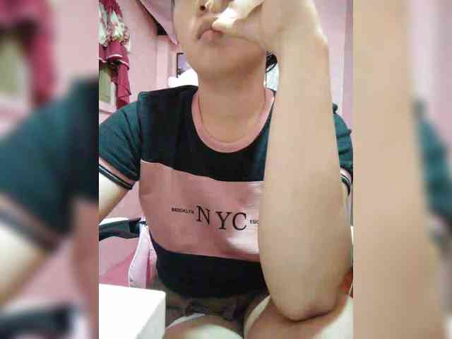 hornylittleprincess69 webcam
