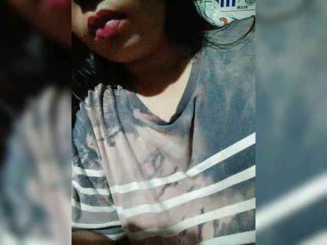 hornylittleprincess69 webcam