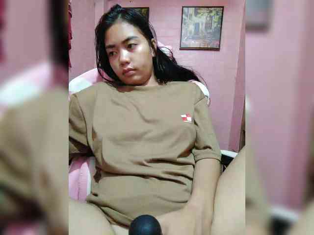 hornylittleprincess69 webcam